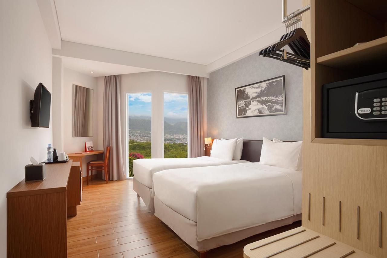 Swiss-Belinn Luwuk Zewnętrze zdjęcie
