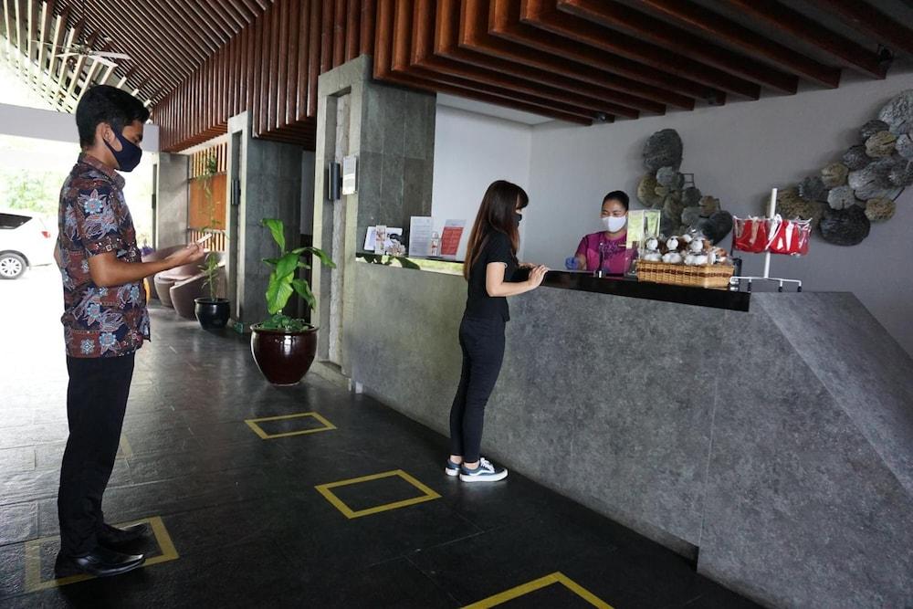 Swiss-Belinn Luwuk Zewnętrze zdjęcie