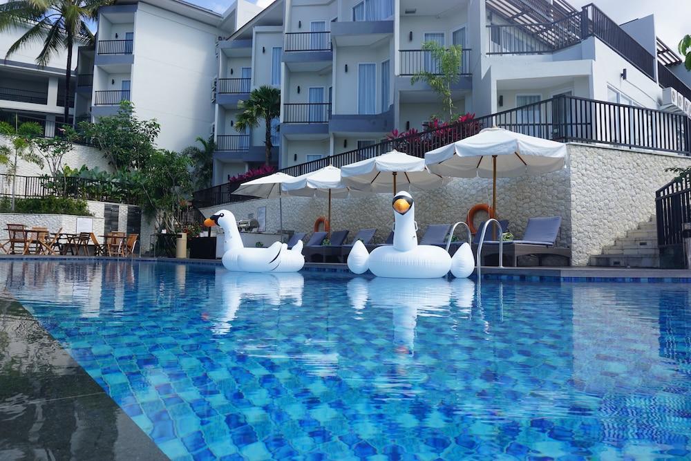 Swiss-Belinn Luwuk Zewnętrze zdjęcie